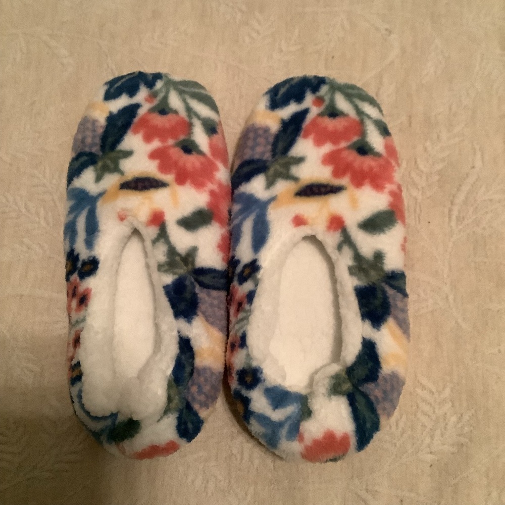 Vera Bradley slippers NWT